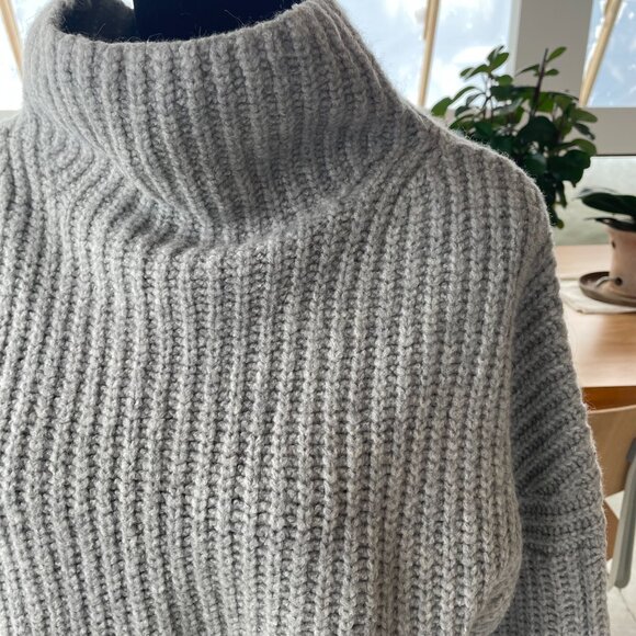 Anthropologie Maeve Athena Cowl Neck Sweater Cropped Gray Women's Ribbed Small - Picture 5 of 7